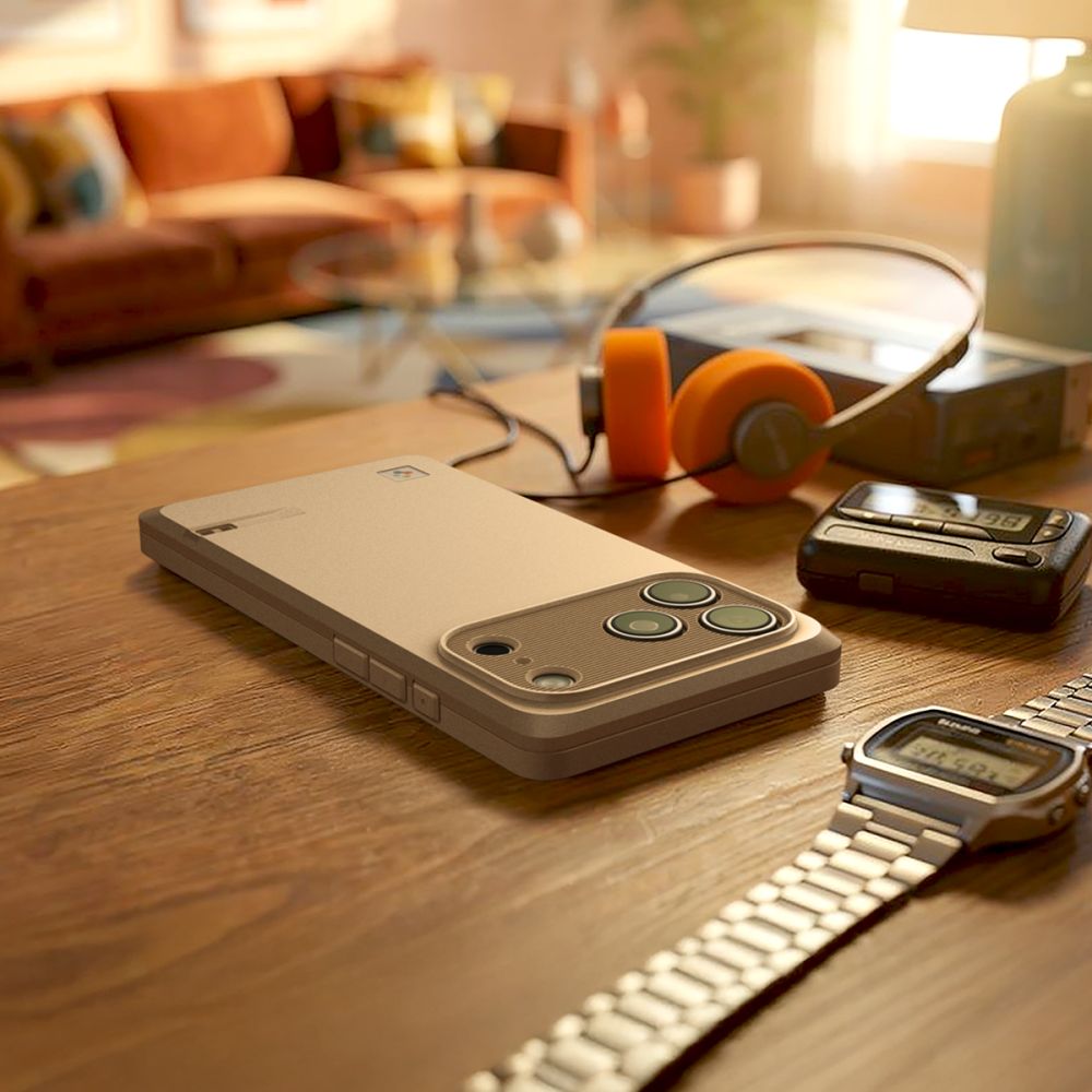 Spigen Classic LS MagSafe -kotelo iPhone 17 Pro:lle - beige