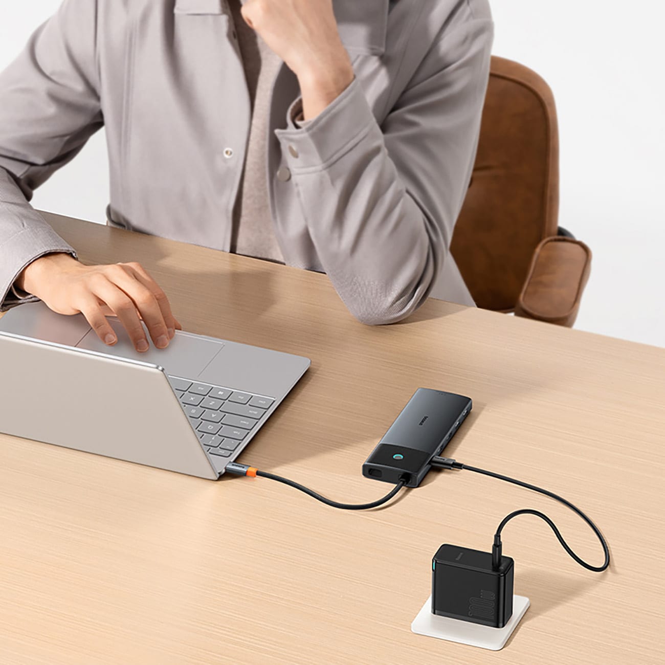 Baseus Metal Gleam II 10-in-1 HDMI/USB-A/USB-C/RJ45/SD/TF-jakaja – harmaa