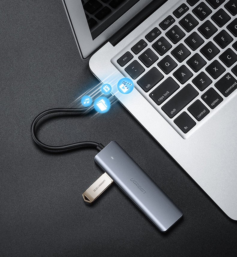Ugreen USB Type-C -keskitin – 4 x USB 3.2 Gen 1 ja USB-C-latausportti, harmaa (CM219 70336)