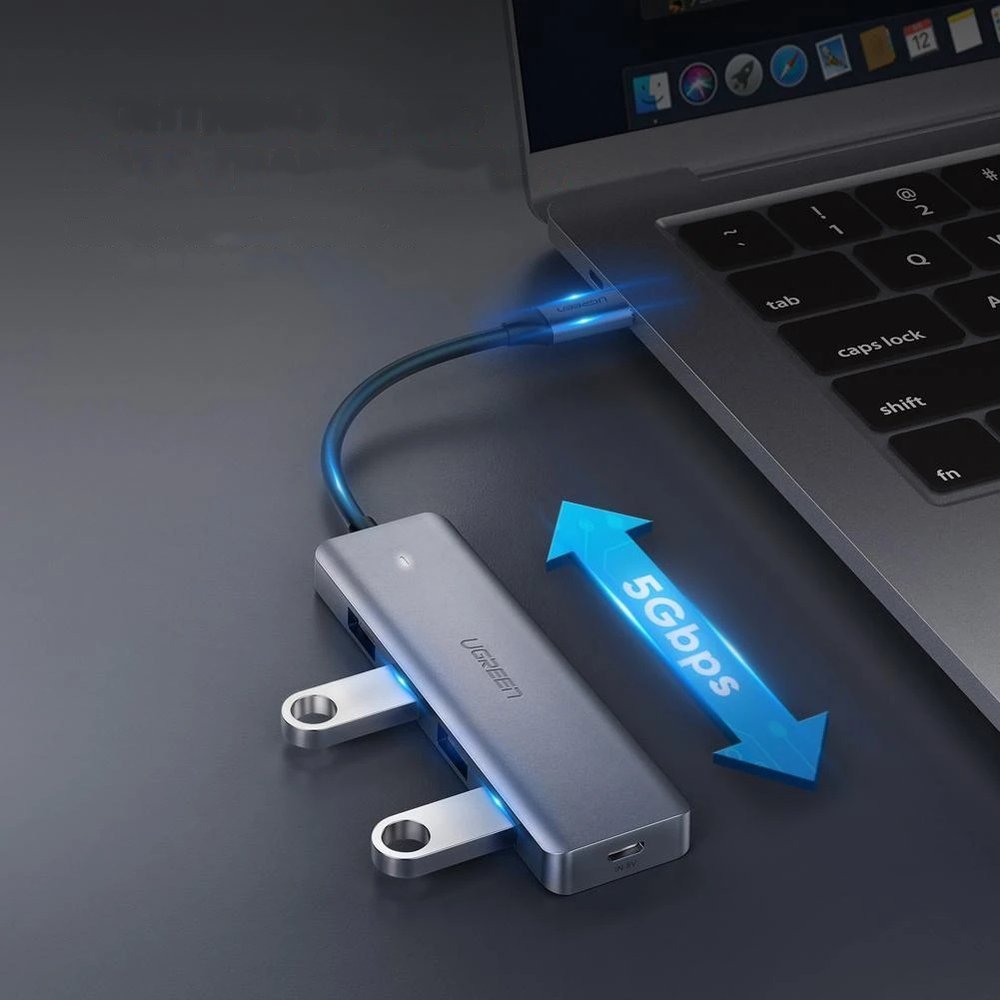 Ugreen USB Type-C -keskitin – 4 x USB 3.2 Gen 1 ja USB-C-latausportti, harmaa (CM219 70336)