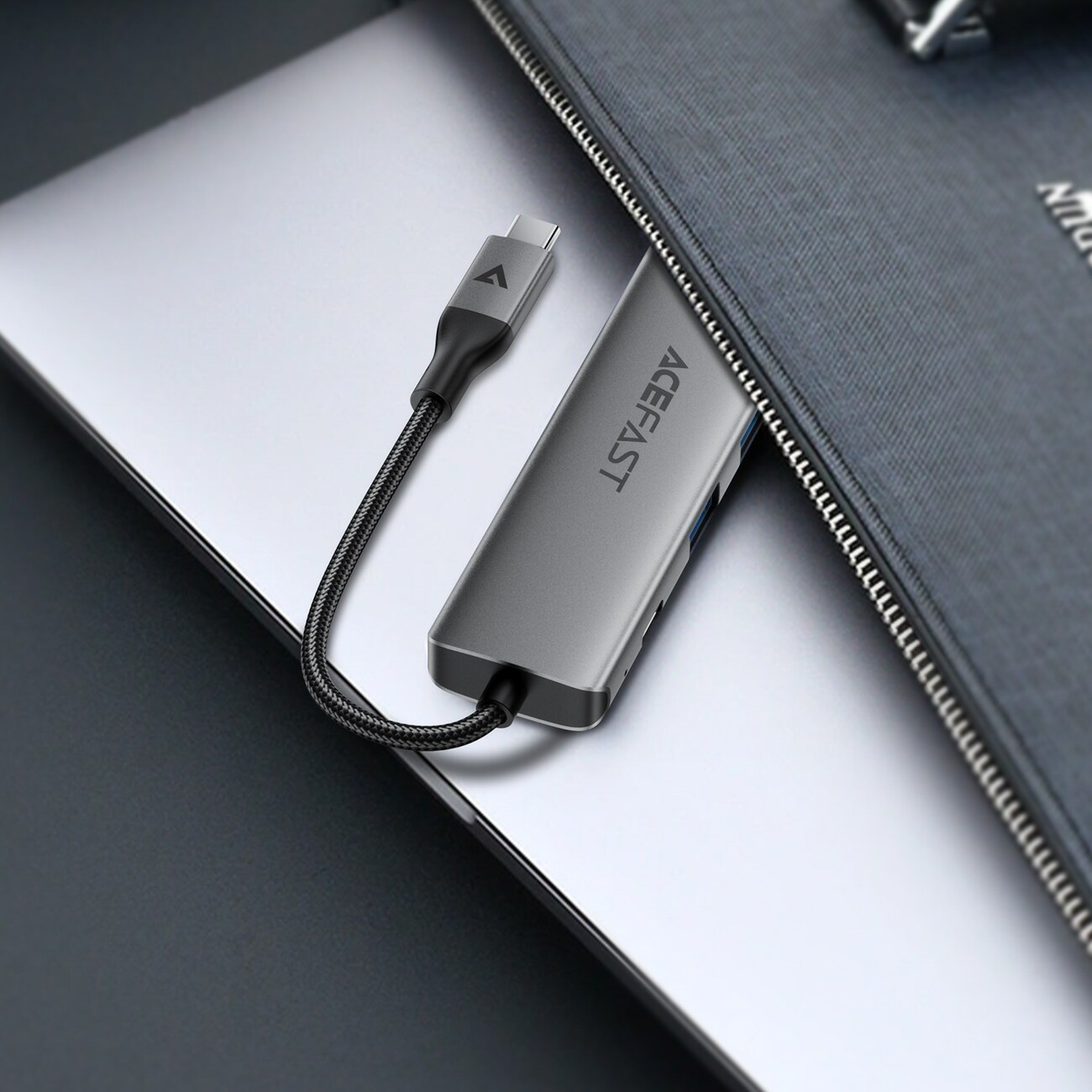 Acefast J18 USB-keskitin, USB-C, 6-in-1, HDMI 4K 60 Hz, PD 90 W, telakointiasema – harmaa