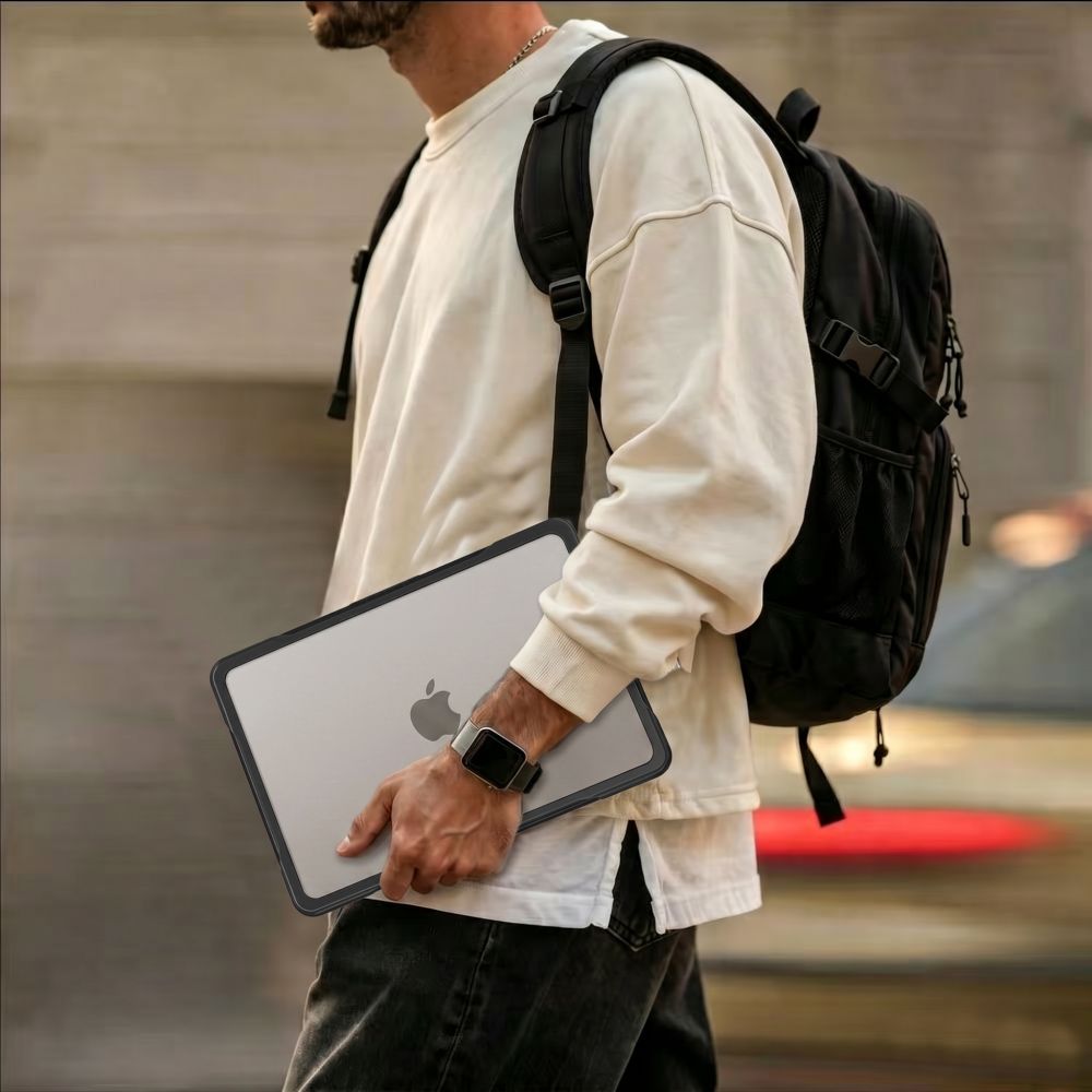 Tech-Protect Velar -suojakotelo MacBook Pro 16" 2021 / 2023 / 2025 / 2026 – Läpinäkyvä svart