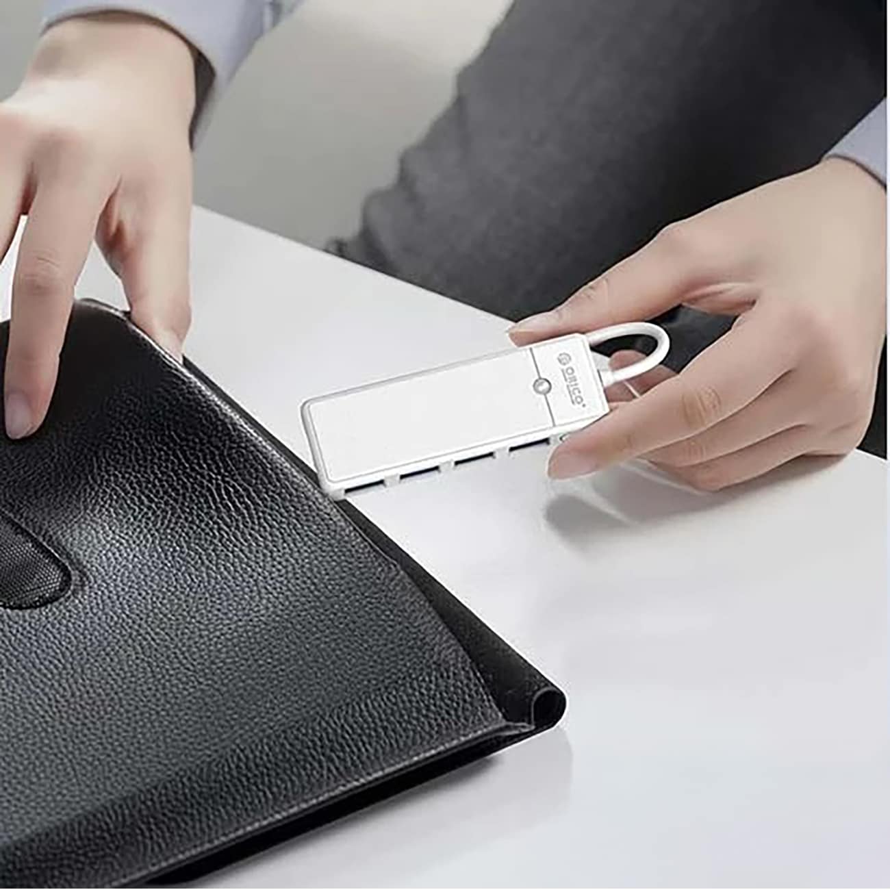 Orico PAPW4A-C3 USB-jakaja, 4 porttia, 4 x USB-A 3.0, 0,5 m – valkoinen