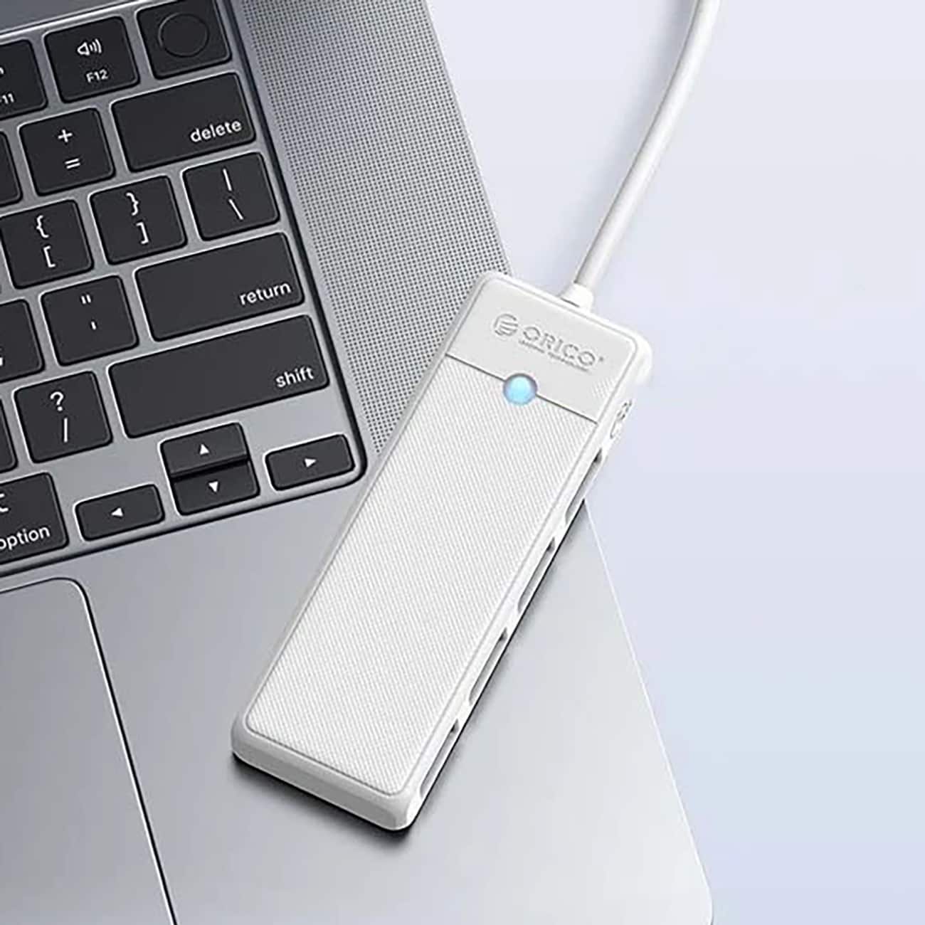 Orico PAPW4A-C3 USB-jakaja, 4 porttia, 4 x USB-A 3.0, 0,5 m – valkoinen