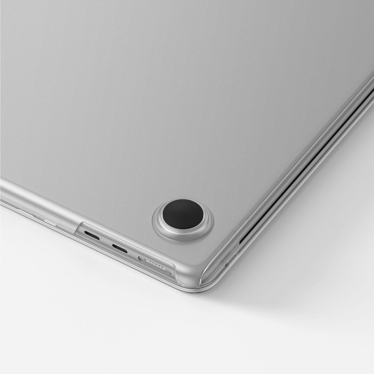 AmazingThing Titan -kovakotelo MacBook Air M5 16" - Läpinäkyvä