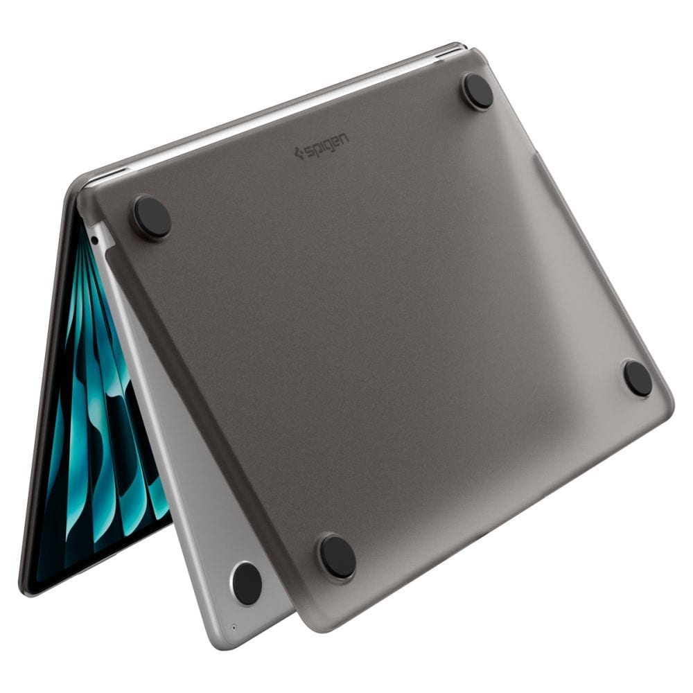 Spigen AirSkin -suojakotelo MacBook Air 13" 2023–2024–2025–2026 - puoliläpinäkyvä