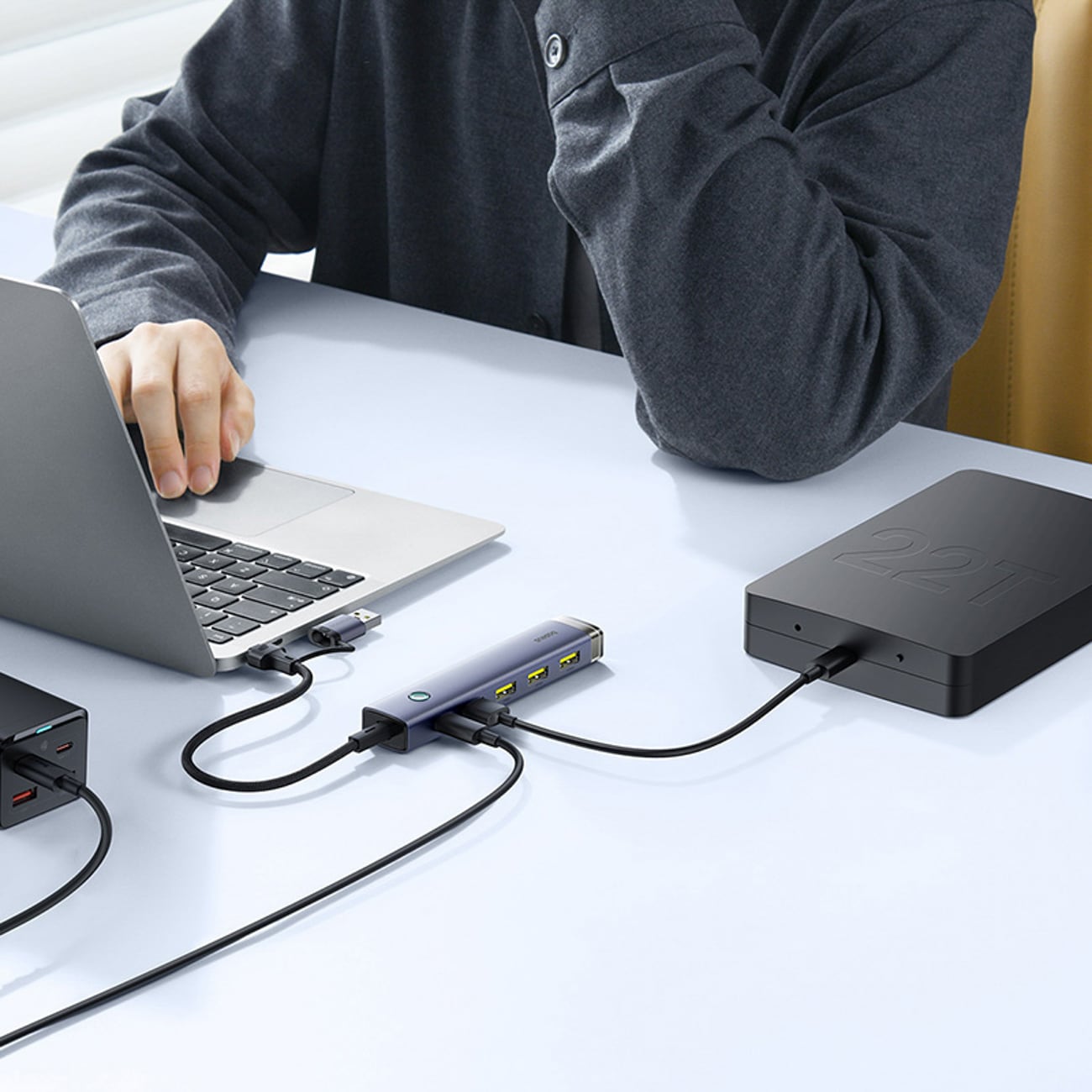 Baseus UltraJoy -sarjan USB-A/USB-C-jakaja, 4 x USB-A 3.1, 1 x USB-C 5 V – harmaa