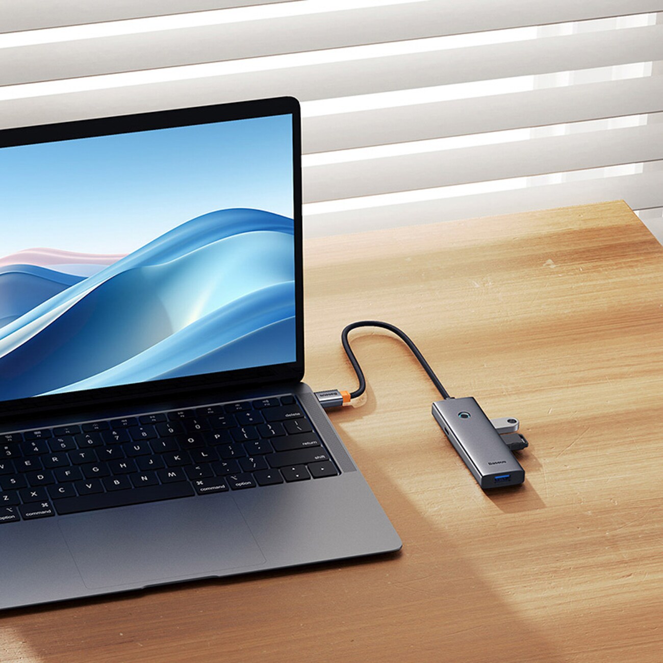 Baseus UltraJoy -sarjan USB-A-jakaja, 4 x USB-A 3.0, 1 x USB-C 5 V – harmaa