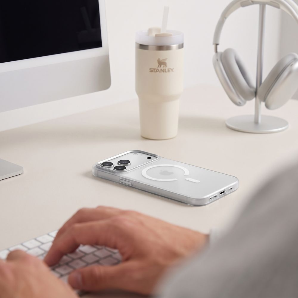 Tech-Protect MagZero MagSafe -suojakotelo iPhone 17 Pro Max / 18 Pro Max - mattavalkoinen