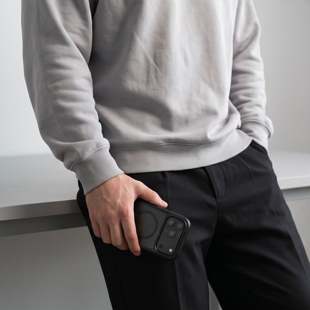 Tech-Protect Defense MagSafe -suojakotelo iPhone 17 Pro / 18 Pro - mattamusta