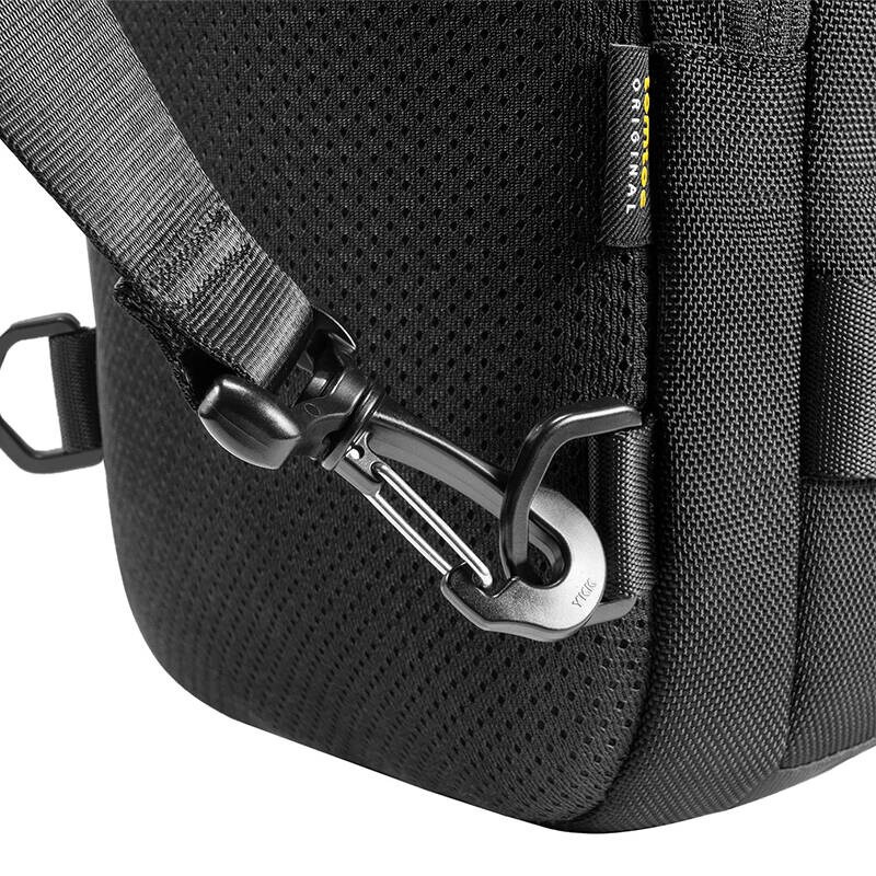 Kantolaukku 7L / 14'' Tomtoc Navigator-T24 (musta)
